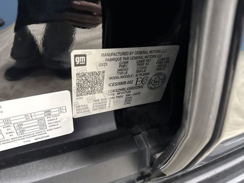 Used 2025 GMC Yukon XL AT4 w/ LPO, Floor Liner Package image 40