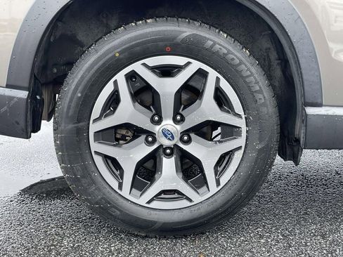 Used 2020 Subaru Forester Premium image 32