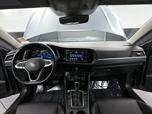 Used 2024 Volkswagen Jetta SE FWD image 20