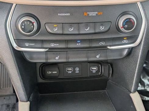 Used 2020 Hyundai Santa Fe SEL FWD image 21