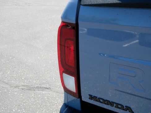Certified 2026 Honda Ridgeline Black Edition image 17