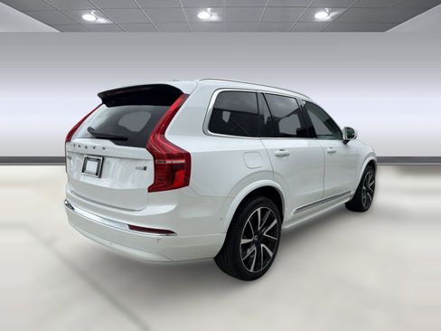 Certified 2024 Volvo XC90 B5 Plus w/ Protection Package Premier AWD/4WD image 9