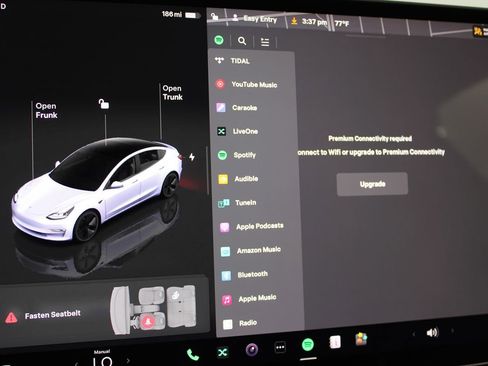 Used 2023 Tesla Model 3 Standard Range image 14