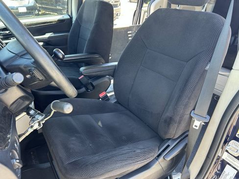 Used 2014 Dodge Grand Caravan SE w/ Quick Order Package 29E SE FWD image 23