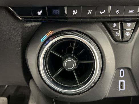 Used 2025 Chevrolet Blazer LT FWD image 48