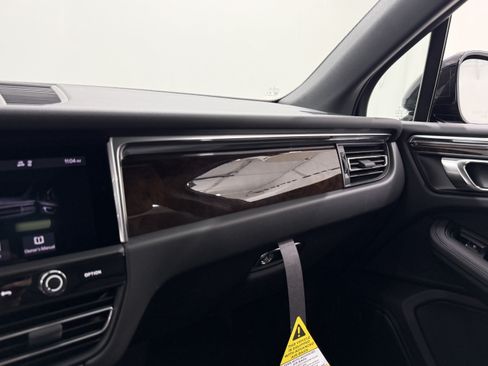 New 2026 Porsche Macan AWD/4WD image 54