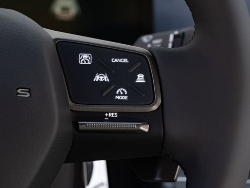 New 2026 Lexus ES 350e FWD image 29