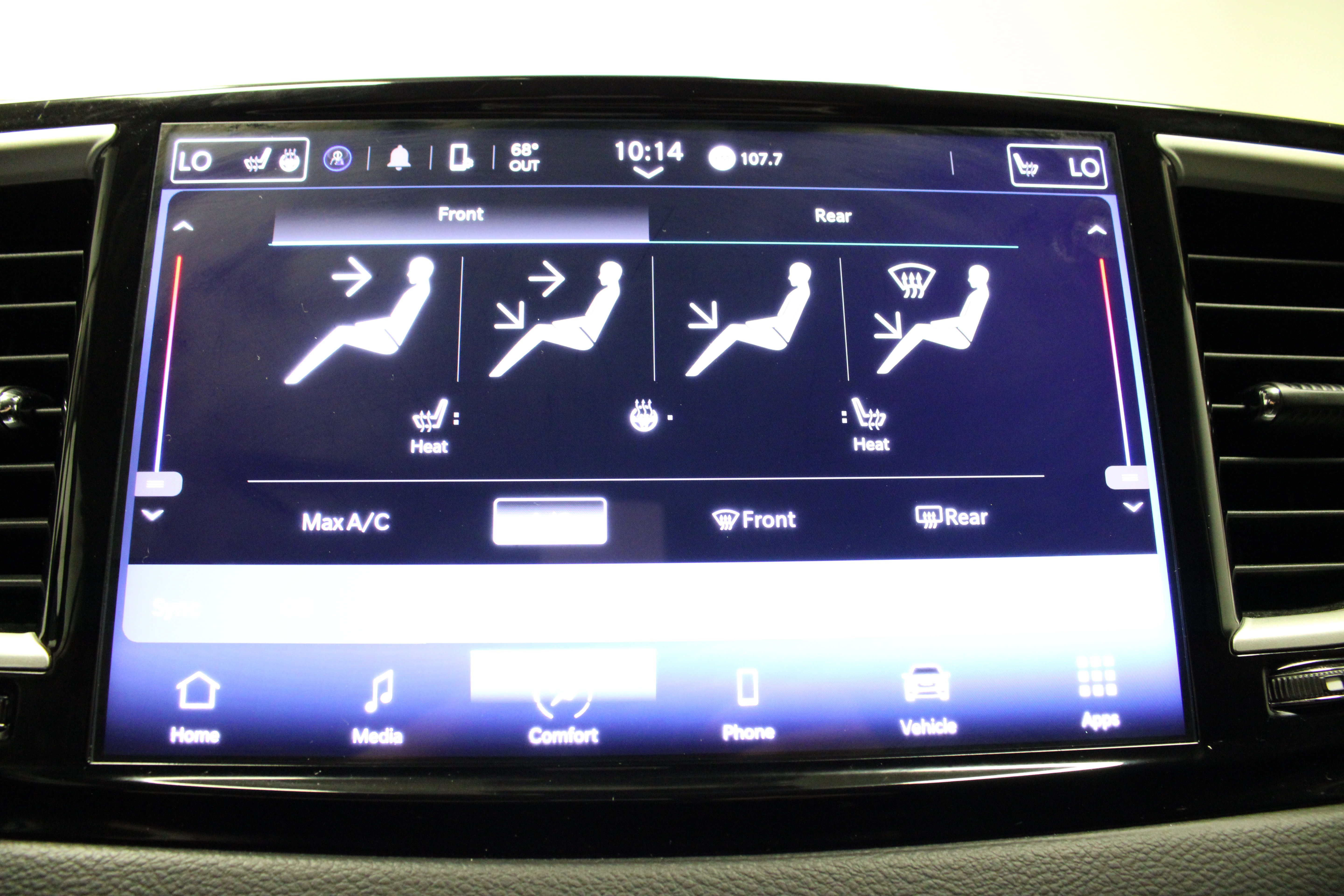 Used 2024 Chrysler Pacifica Touring-L FWD image 26