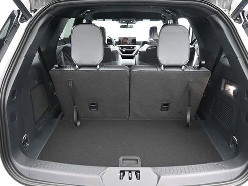 New 2026 Ford Explorer ST-Line image 6