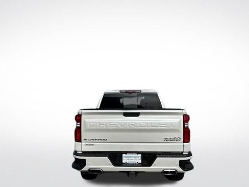Used 2020 Chevrolet Silverado 1500 High Country w/ Technology Package AWD/4WD image 16