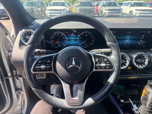 Used 2023 Mercedes-Benz GLA 250 4MATIC image 10