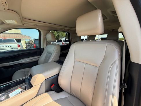 Used 2024 Ford Expedition Max XLT RWD image 20