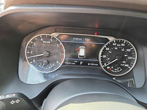 Used 2022 Nissan Rogue SV AWD/4WD image 14