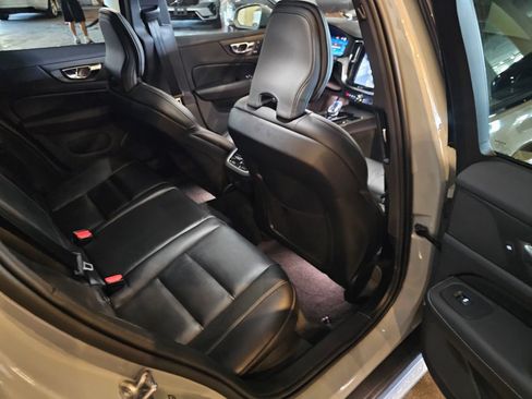 Certified 2025 Volvo V60 B5 Cross Country Ultra AWD/4WD image 8