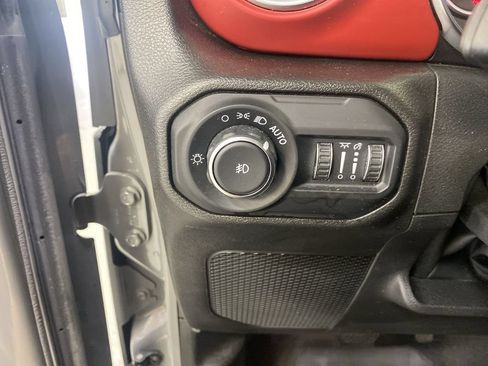 Used 2022 Jeep Wrangler Unlimited Rubicon w/ Steel Bumper Group AWD/4WD image 23