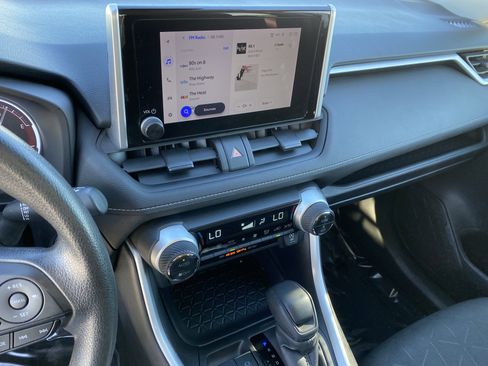 Used 2024 Toyota RAV4 XLE image 18