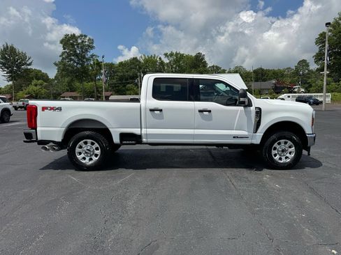 Used 2024 Ford F250 XLT w/ FX4 Off-Road Package AWD/4WD image 5