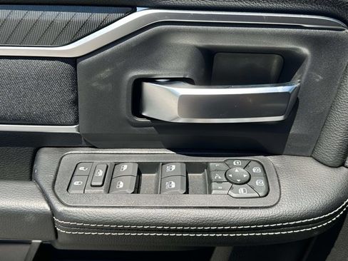 New 2026 RAM 3500 Big Horn AWD/4WD image 17