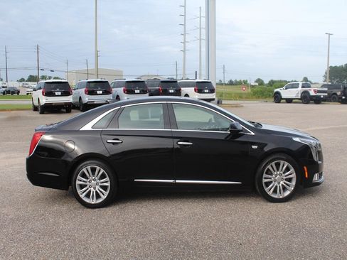 Used 2019 Cadillac XTS Luxury FWD image 5