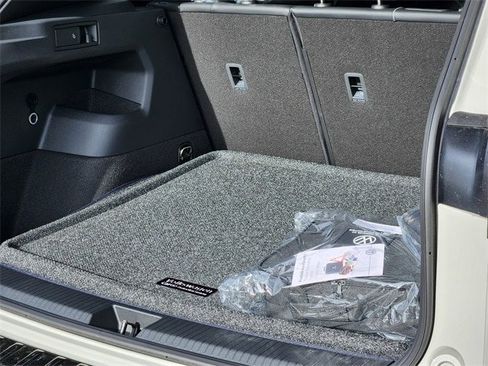 New 2026 Volkswagen Tiguan SE R-Line image 30