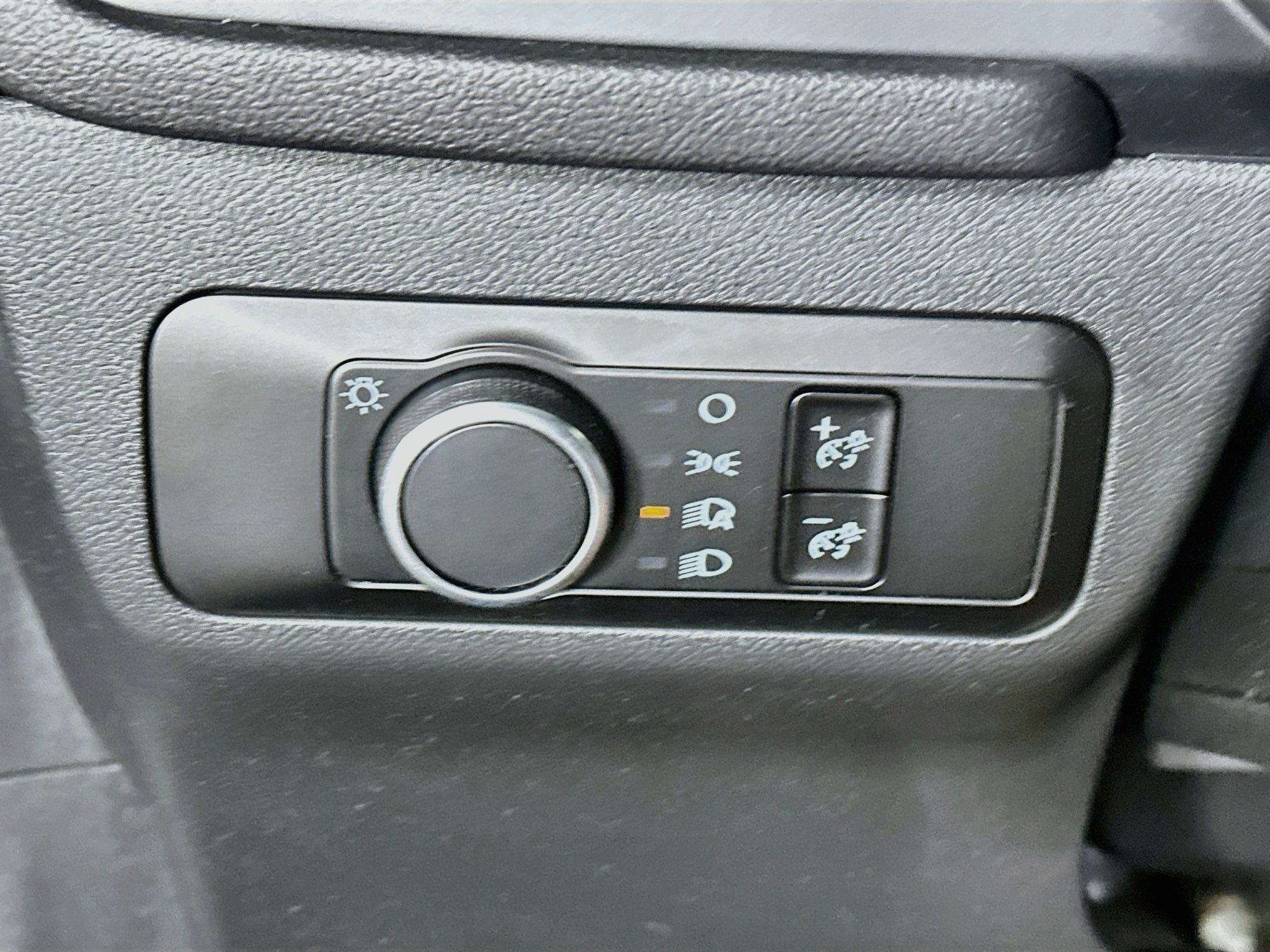 Used 2025 Ford Escape ST-Line FWD image 17