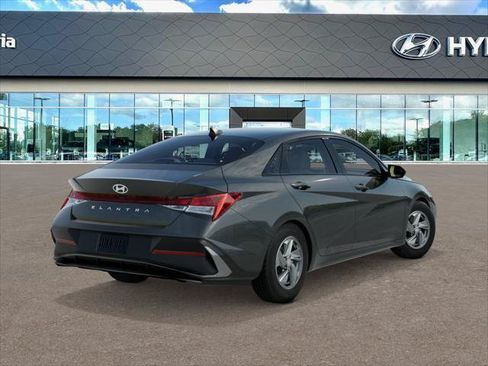 New 2026 Hyundai Elantra SE w/ Cargo Package FWD image 4
