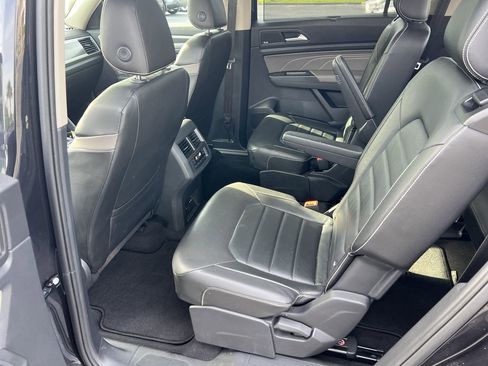 Used 2022 Volkswagen Atlas SEL Premium AWD/4WD image 32