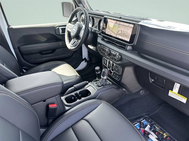 New 2025 Jeep Wrangler Unlimited Sahara AWD/4WD image 34