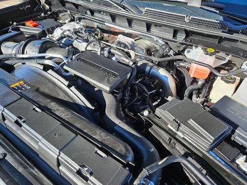 Used 2025 GMC Sierra 2500 AT4 image 34