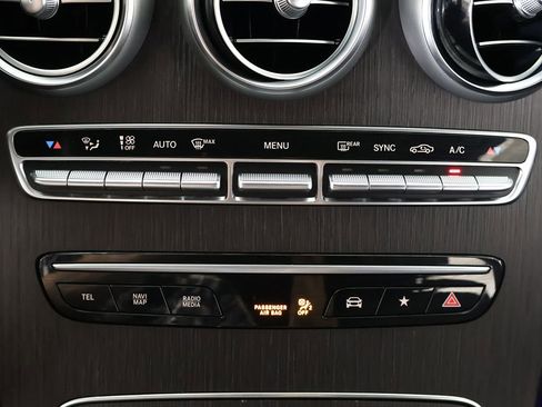 Used 2022 Mercedes-Benz GLC 300 4MATIC w/ AMG Line image 49