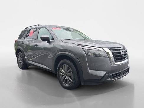 Certified 2025 Nissan Pathfinder SV AWD/4WD image 7