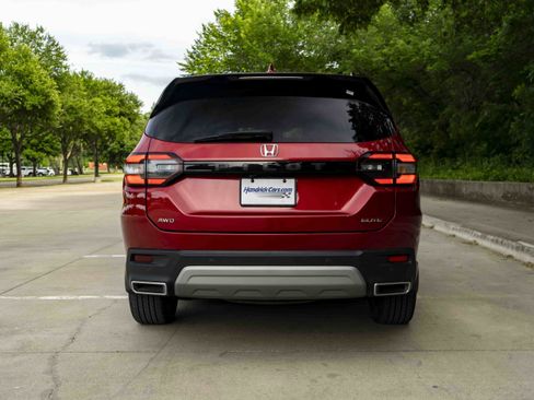 Used 2024 Honda Pilot Elite image 7