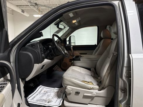 Used 2011 Chevrolet Silverado 3500 LT w/ Interior Plus Package image 18