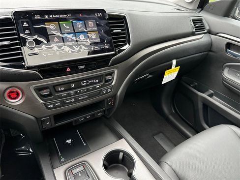 New 2025 Honda Ridgeline RTL image 23