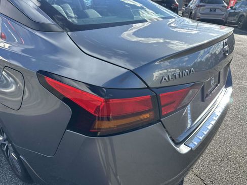 Used 2023 Nissan Altima 2.5 SV w/ SV Premium Package image 9