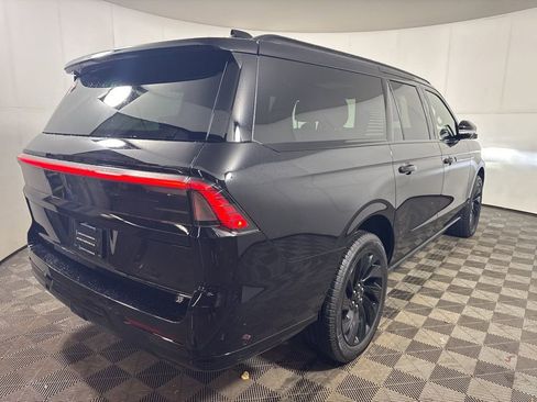 New 2025 Lincoln Navigator L Reserve w/ Jet Appearance Package AWD/4WD image 5
