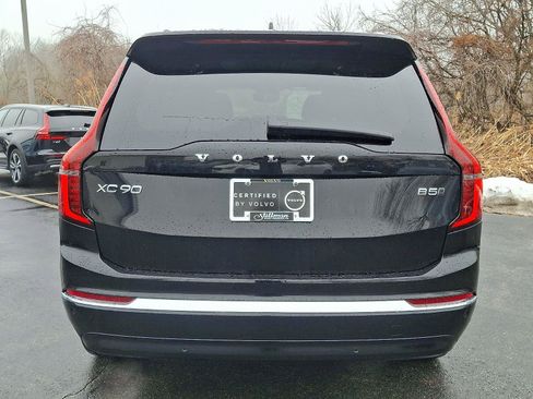 Certified 2025 Volvo XC90 B5 Plus image 5