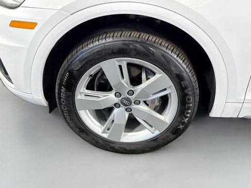 Used 2019 Audi Q5 Premium Plus w/ Premium Plus Package image 38