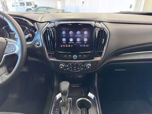 Certified 2023 Chevrolet Traverse LT AWD/4WD image 17
