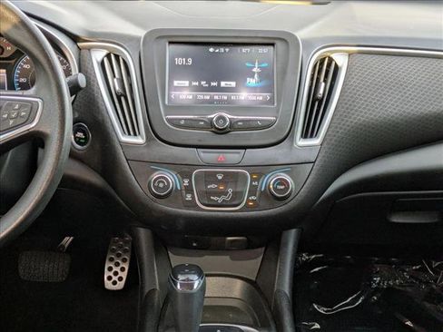Used 2017 Chevrolet Malibu LS image 14