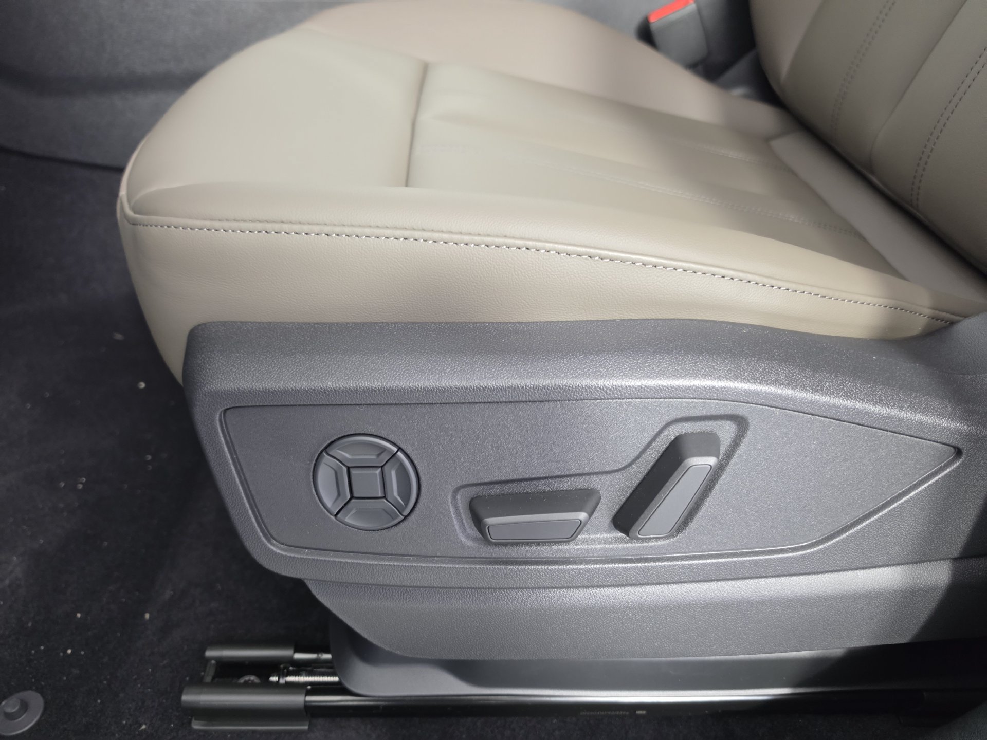 New 2026 Audi Q5 Premium Plus AWD/4WD image 11