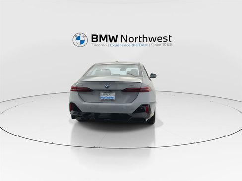 Used 2026 BMW i5 eDrive40 w/ M Sport Package image 2