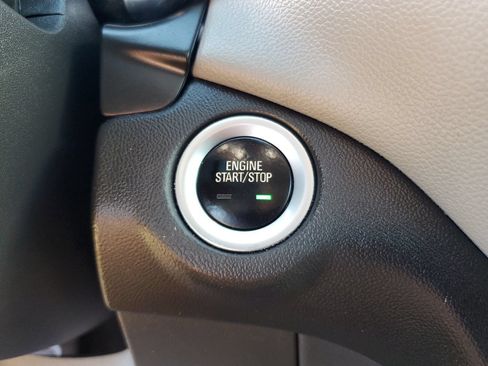 Used 2020 Chevrolet Equinox LS FWD image 23