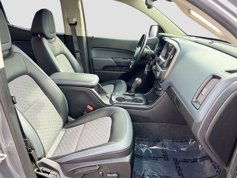 Used 2020 Chevrolet Colorado Z71 AWD/4WD image 26