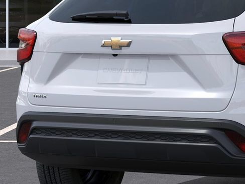 New 2026 Chevrolet Trax LS w/ Driver Confidence Package FWD image 14