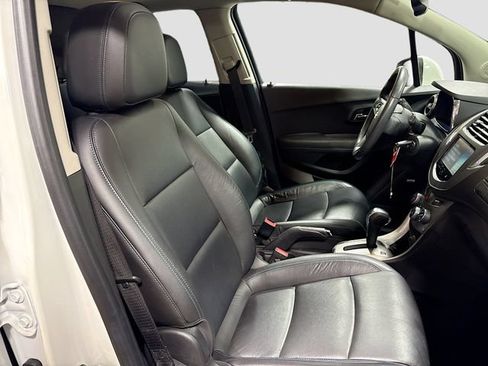Used 2015 Chevrolet Trax LTZ w/ LPO, Cargo Package FWD image 23