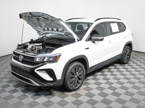 Certified 2023 Volkswagen Taos S FWD image 33