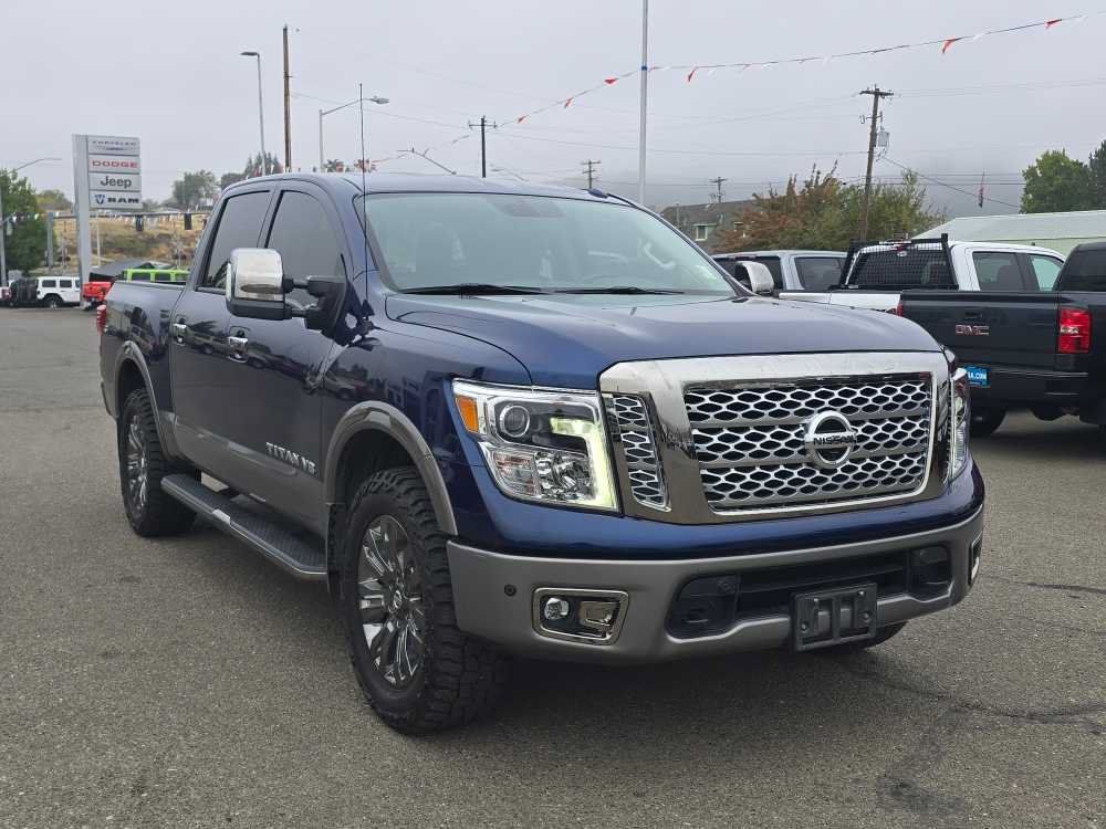 Used 2018 Nissan Titan Platinum Reserve w/ Platinum Utility Package AWD/4WD image 11