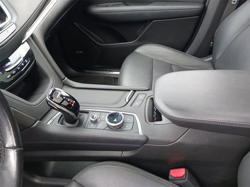 Used 2021 Cadillac XT5 Premium Luxury image 11