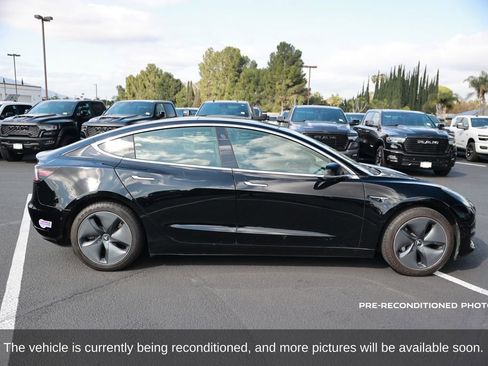 Used 2019 Tesla Model 3 Standard Range Plus image 7